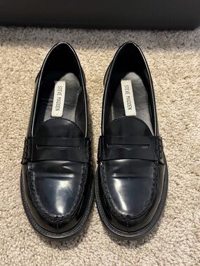 Steve Madden Penelopy Penny Loafers Womens Size 7.5 Slip On Classic